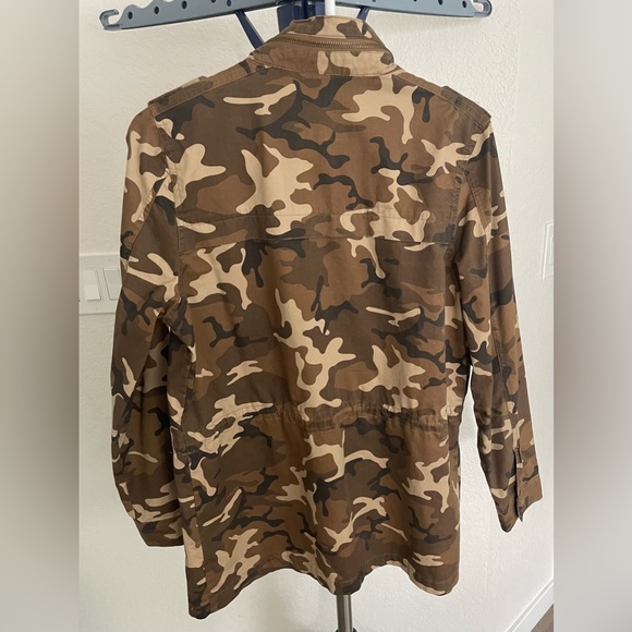 Love Tree Camo utility Versatile Fashion Jacket - Picture 2 of 3